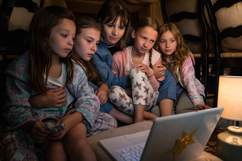 Kristen and her many daughters.